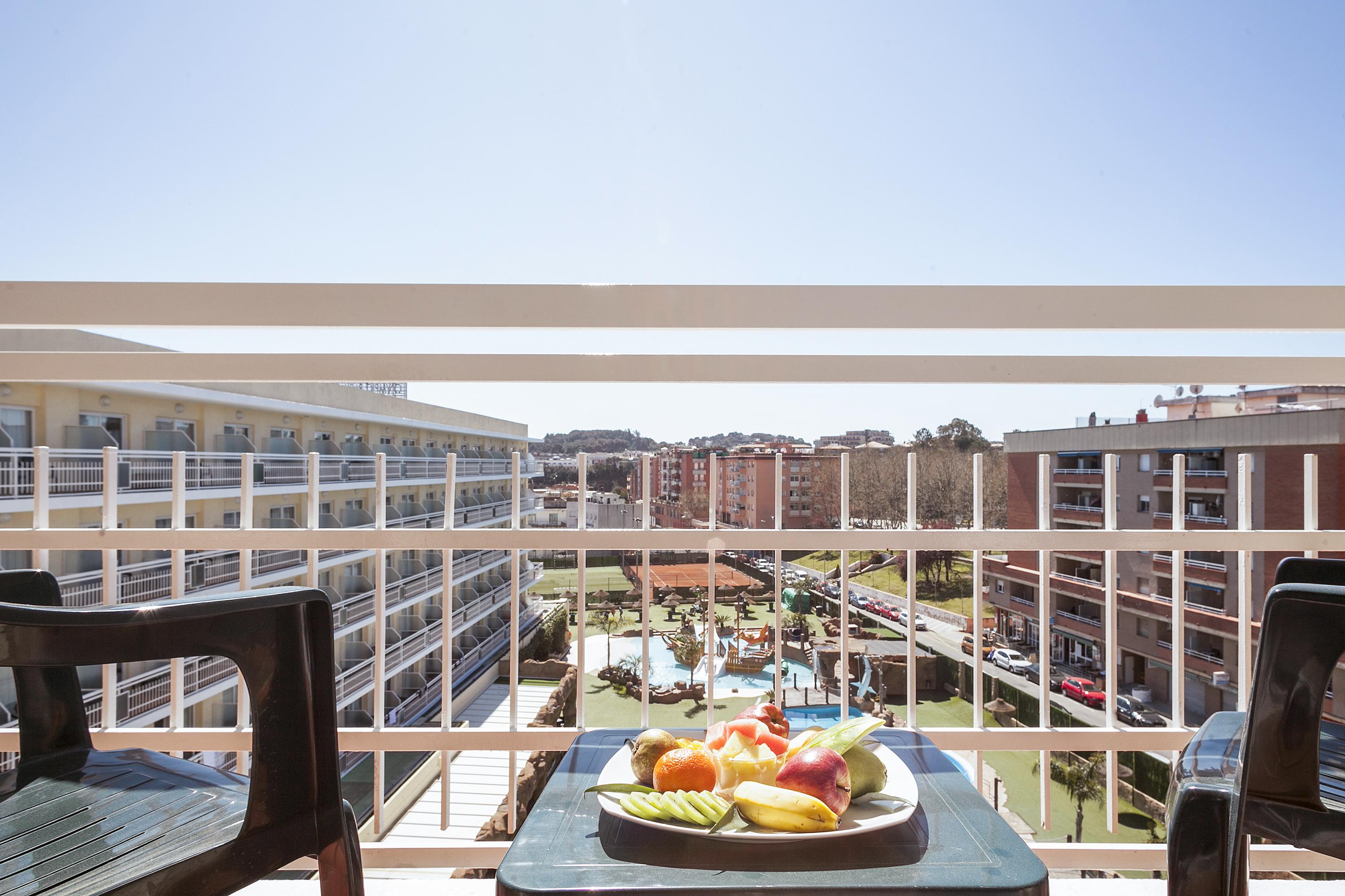 Evenia Olympic Resort Lloret de Mar Esterno foto