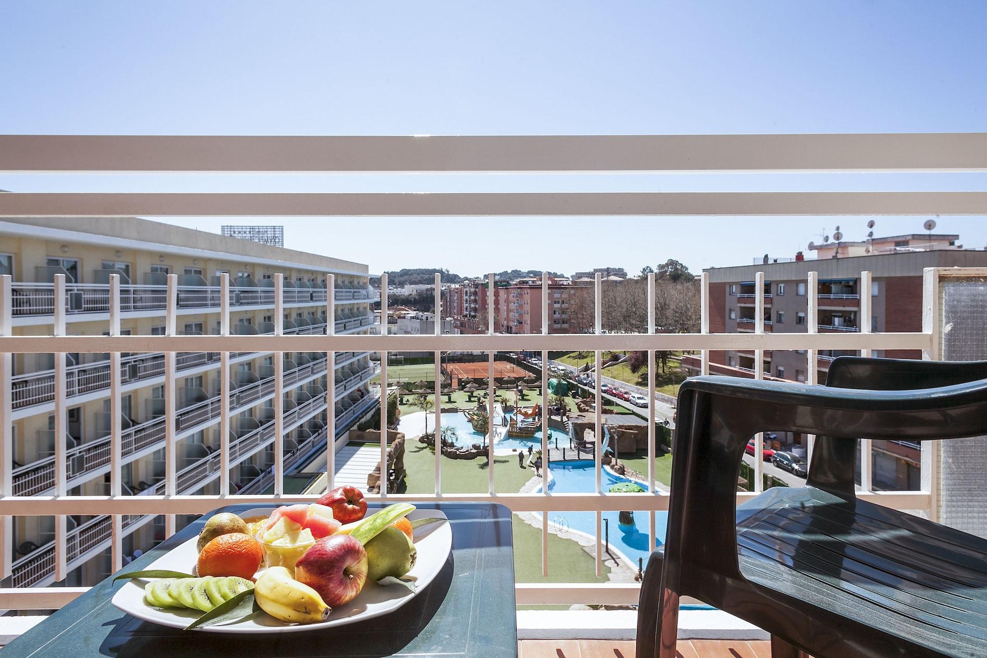Evenia Olympic Resort Lloret de Mar Esterno foto