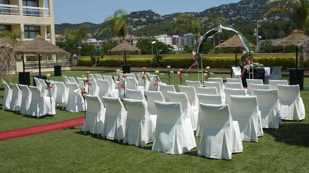 Evenia Olympic Resort Lloret de Mar Esterno foto